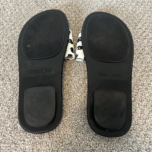 White leather Alice + Olivia Taleen slide sandals with Stace Face motif | 8.5 - Picture 5 of 7